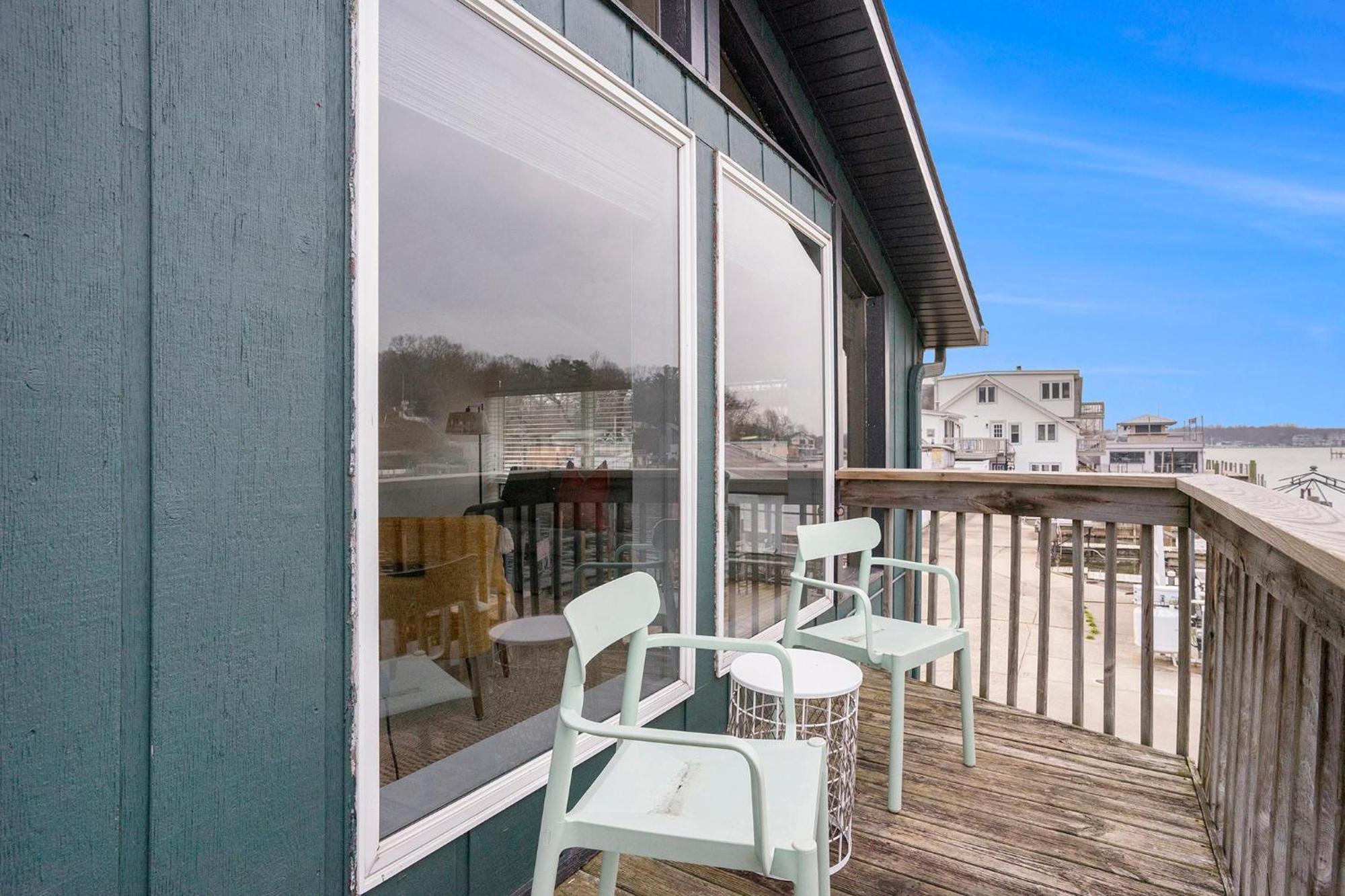 Riverside Suites - Unit A Saugatuck Exterior photo